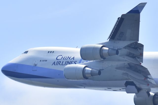 Boeing 747-400 (B-18709)