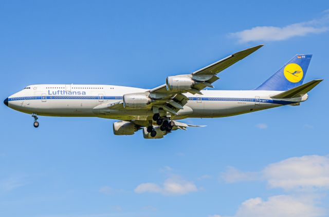 BOEING 747-8 (D-ABYT)