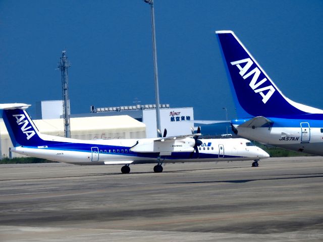 de Havilland Dash 8-400 (JA847A)