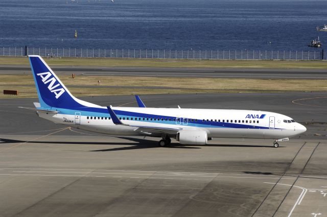 Boeing 737-800 (JA69AN) - Taxing at Haneda Intl Airport on 2012/11/16