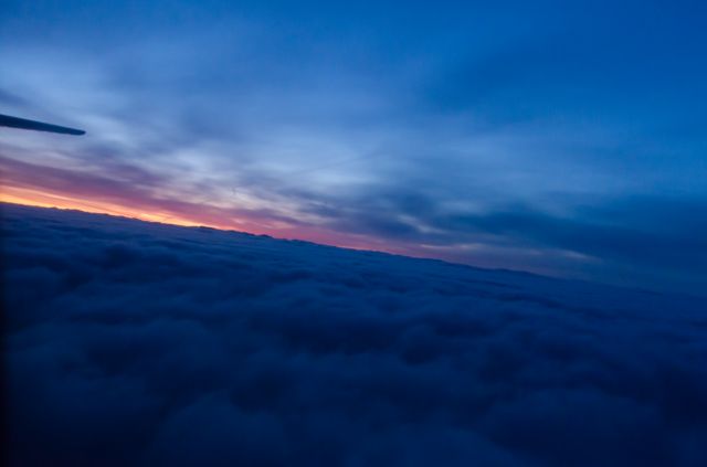 — — - Morning Flight to Calgary, Albert