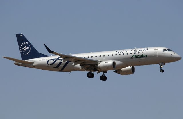 EMBRAER 175 (long wing) (EI-RND) - Embraer ERJ-190-100LR 190LR ,Alitaliabr /Landing on 03L @ LGAV 19/8/2013