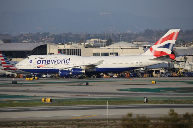 Boeing 747-400 (G-CIVZ)