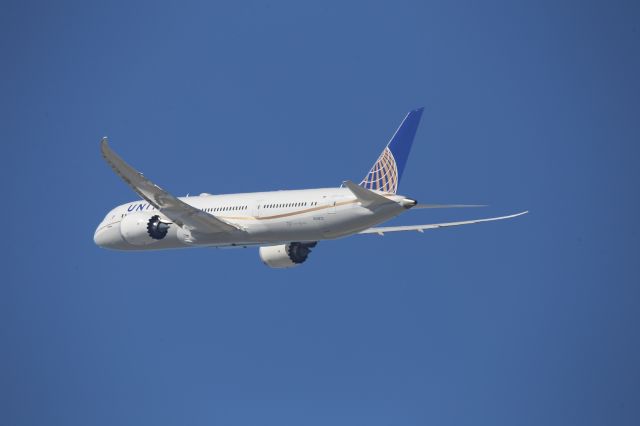 Boeing 787-9 Dreamliner (N24972)