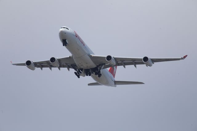 Airbus A340-300 (HB-JMJ)