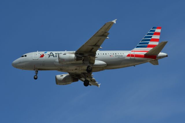 Airbus A319 (N750UW) - Final for runway 36R - 3/20/21