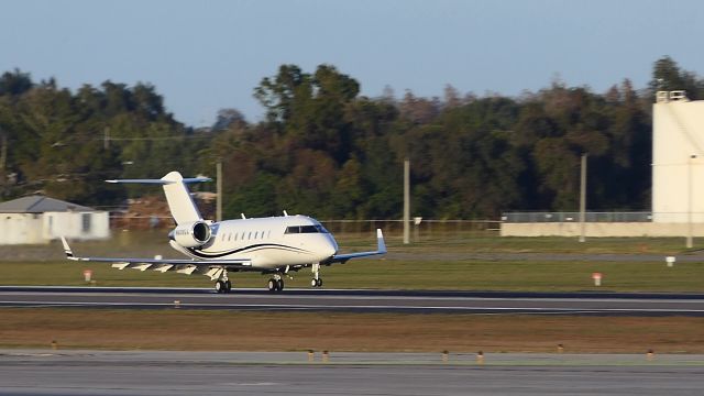 Canadair Challenger (N609SA)