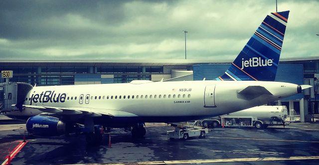 Airbus A320 (N591JB)
