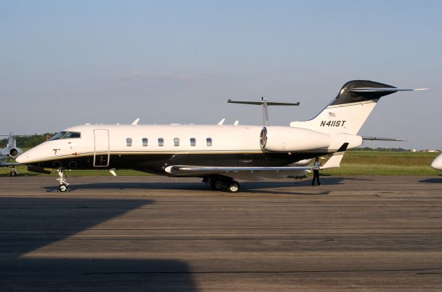 Bombardier Challenger 300 (N411ST) - Best at full