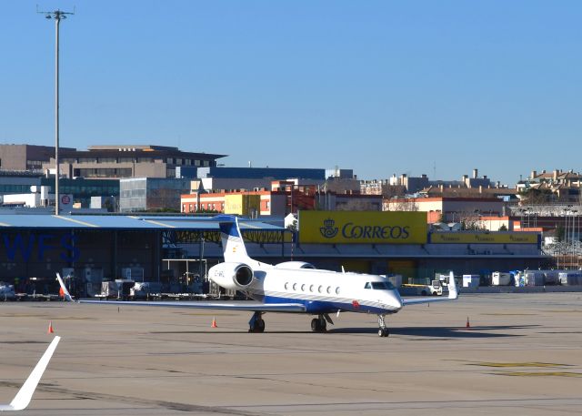 Gulfstream Aerospace Gulfstream V (EC-MRL) - Gulfstream Aerospace G550 EC-MRL in Madrid