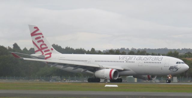 Airbus A330-200 (VH-XFJ)