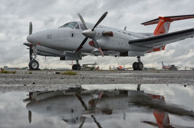 Beechcraft Super King Air 350 (C-GRJZ)