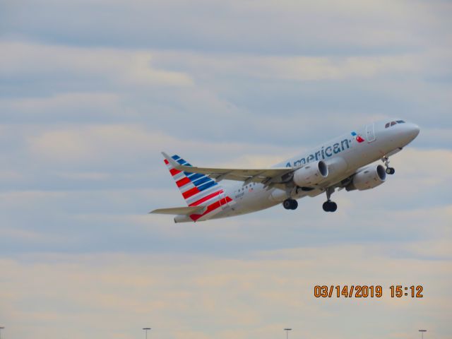 Airbus A319 (N9019F)
