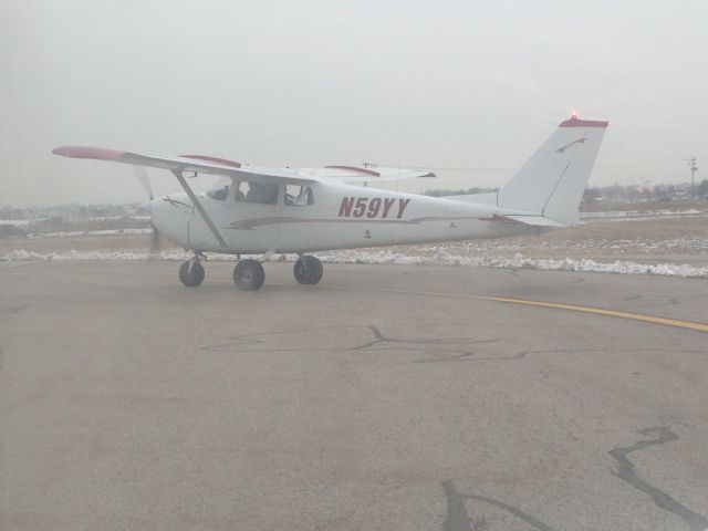 Cessna Skyhawk (N59YY)