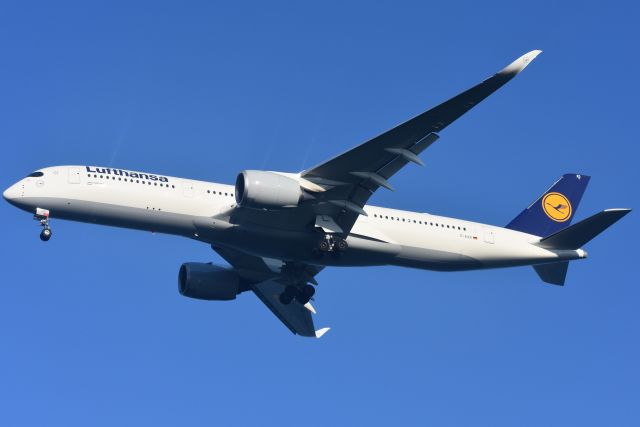 Airbus A350-900 (D-AIXD)