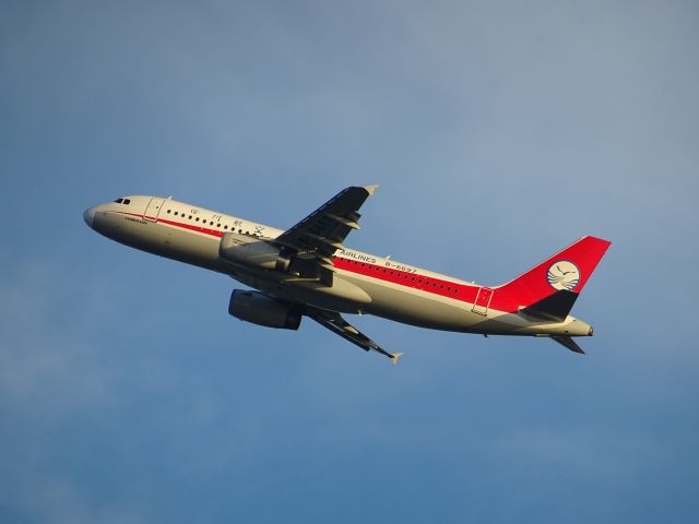 Airbus A320 (B-6697)