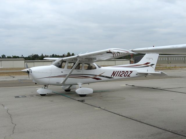 Cessna Skyhawk (N1120Z) - Parked at Fullerton