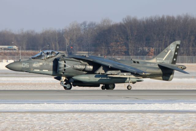 Boeing Harrier (16-4552) - One of eight USMC McDonnell Douglas/Boeing AV-8B(R)-25-MC Harrier II+’s from Marine Attack Squadron 231 (VMA-231), USMC fixed wing attack squadron, “Ace of Spades", MCAS Cherry Point, North Carolina on 18 Jan 2018.