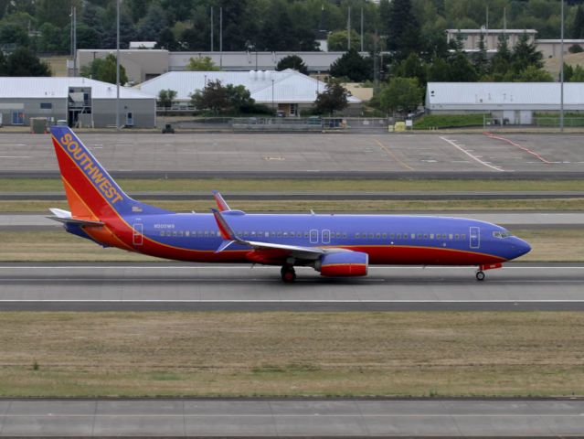 Boeing 737-700 (N500WR)