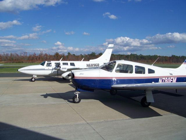 Piper Cherokee Arrow (N780FM)