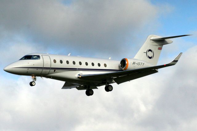 IAI Gulfstream G280 (M-ISTY) - On final approach for rwy 25 on 2-Feb-18 returning from an overnight visit to LSGG.