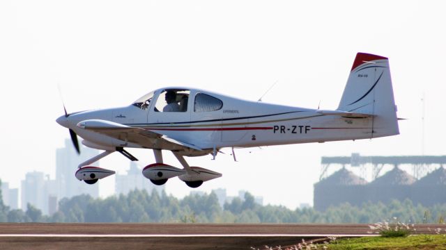 Vans RV-10 (PR-ZTF)