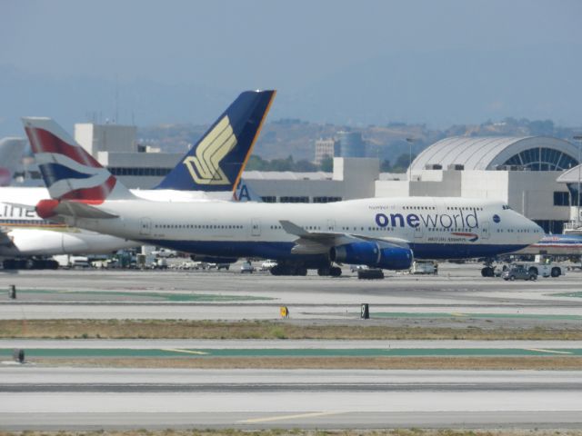 Boeing 747-400 (G-BNLI)