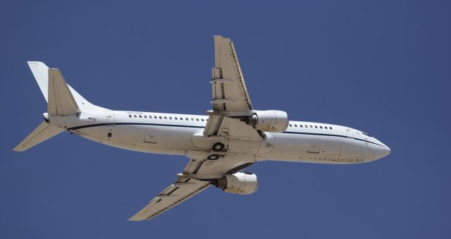 BOEING 737-400 (N279AD)