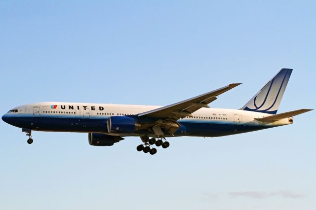 Boeing 777-200 (N772UA) - old collection 2011