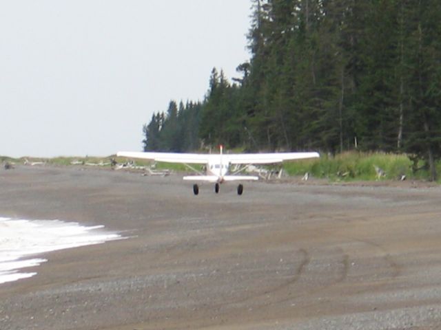 Cessna 206 Stationair (N4676U) - 76U departing the beach along the Cook Inlet and heading back to Anchorage.  Great plane… great flight. Even better memories.  