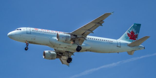 Airbus A320 (C-FKCK)
