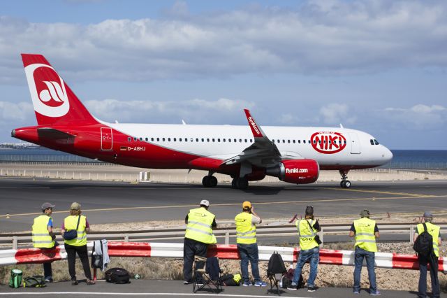 Airbus A320 (D-ABHJ) - III Open Day celebrated in the Airport of Lanzarote, (ACE / GCRR) a splendid day doing the most that we like.-Thanks and regards