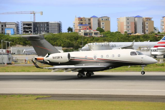 Embraer Legacy 450 (N413FX)