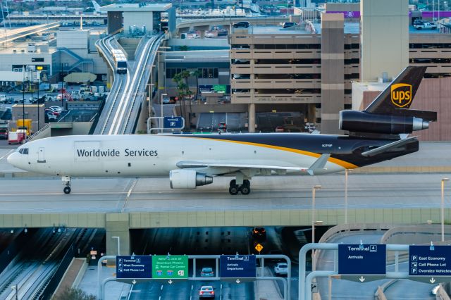 Boeing MD-11 (N279UP) - UPS MD11 taxiing at PHX on 12/9/22. Taken with a Canon R7 and Tamron 70-200 G2 lens.