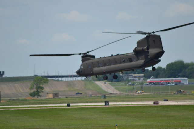 Boeing CH-47 Chinook — - SD NG CH-47 departure liftoff from KFSD 6-1-2012