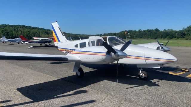 Piper Seneca (N142GD)