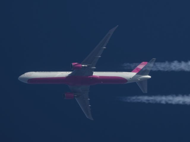 BOEING 767-400 (N845MH) - 24-1-15 Delta Airlines Boeing 767-400 (Special "Force For Global Good" Livery Scheme For Breast Cancer Research Foundation) Passes Overhead West Lancashire, England,UK. Routing DAL131 Munich-Atlanta @ 32,000ft.br /br /Pentax K-5.