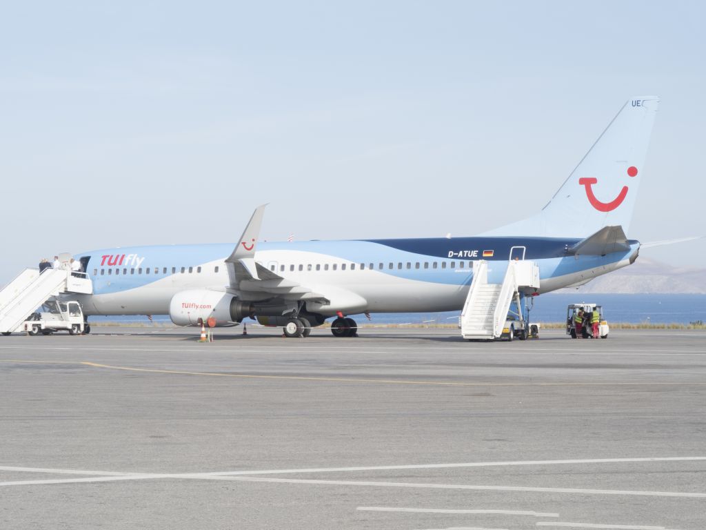 Boeing 737-800 (D-ATUE) - 6 NOV 2016