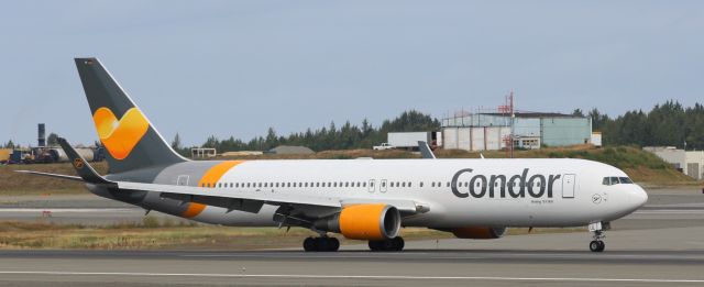 BOEING 767-300 (D-ABUL)