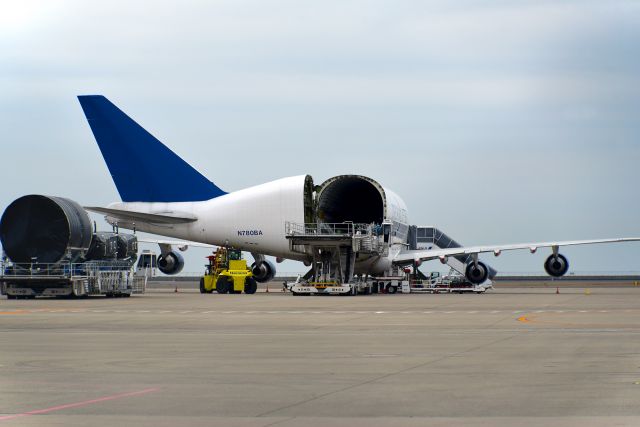 Boeing 747-400 (N780BA)