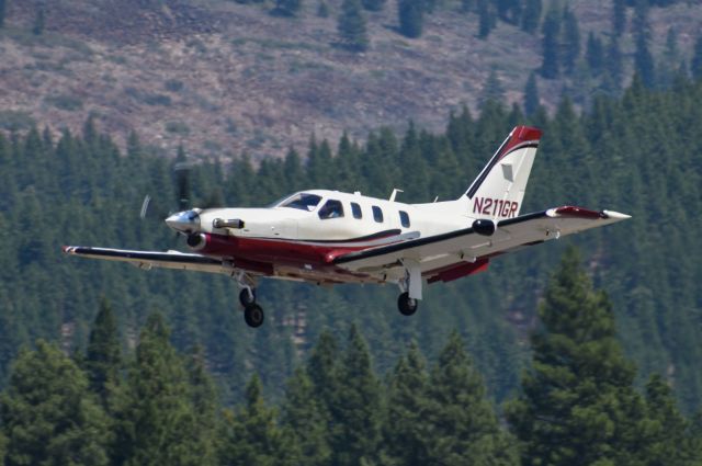 Socata TBM-700 (N211GR)