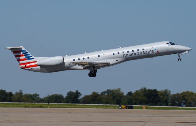 Embraer ERJ-145 (N649PP)