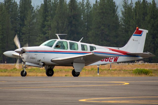 Beechcraft Bonanza (36) (N2882W)