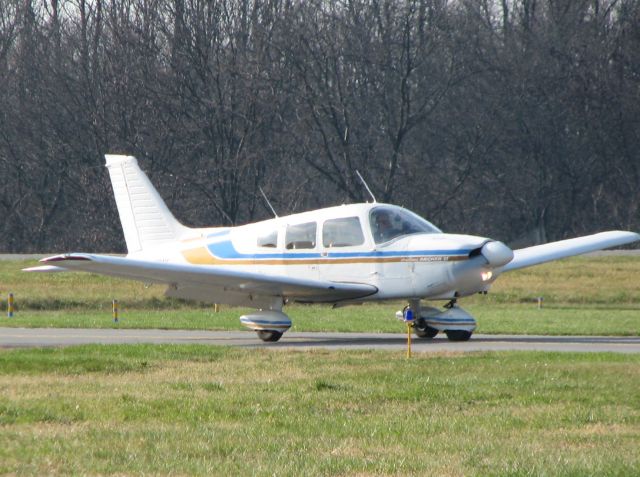 Piper Cherokee (N7043C) - at Queen City