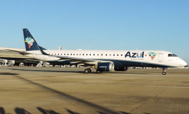 EMBRAER 195 (PR-AYX)