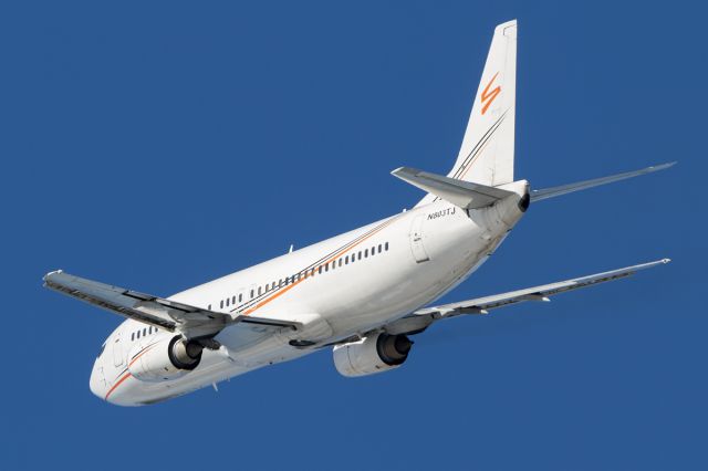 BOEING 737-400 (N803TJ)