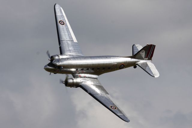 Douglas DC-3 (LN-WND)