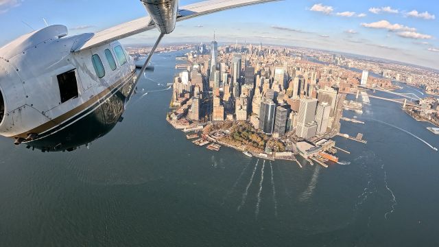 Cessna Super Skymaster (N1258S) - Cessna 337 Skymaster heading North up the Hudson River Exclusion past downtown Manhattan. 