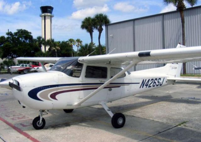 Cessna Skyhawk (N426SJ)