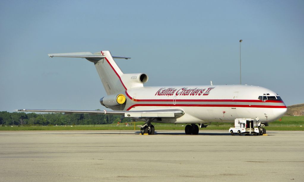 BOEING 727-200 (N722CK) - Kalitta Charters II Boeing 727-2H3 N722CK in Willow Run Airport